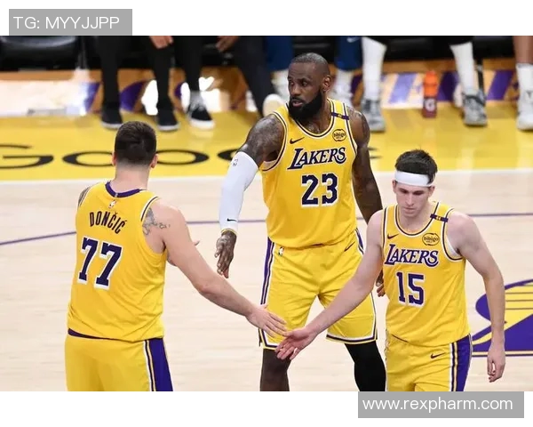 NBA新格局初现：湖人权力斗争、詹姆斯失势与东契奇崛起解析